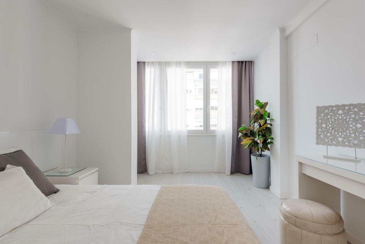 Light-Filled, Fully Renovated Apt Near Belem, By Timecooler Lisboa Exteriér fotografie